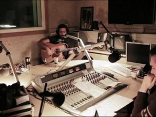 Büyük Ev Ablukada - En Güzel Yerinde Evin (Akustik)