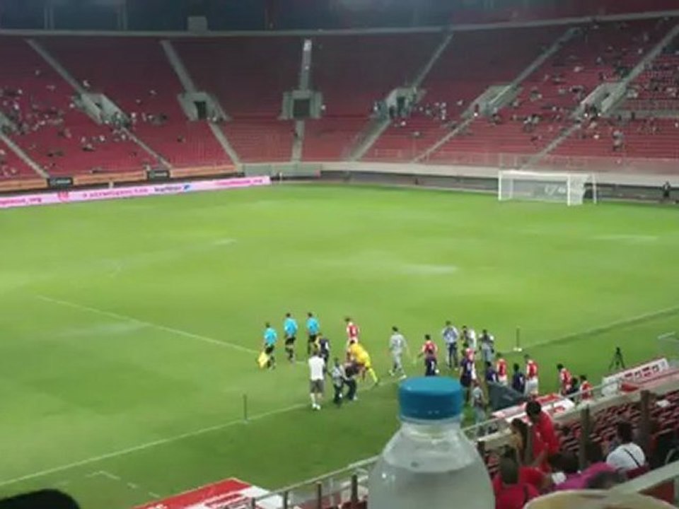 Είσοδος Ολυμπιακού και Άρσεναλ στο "Γεώργιος Καραϊσκάκης"