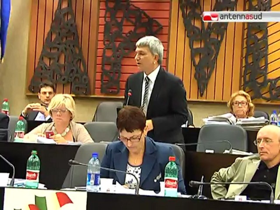 TG 05.09.12 Vendola: "Infantile vendetta dell'Udc pugliese". I centristi: "Non hai la maggioranza"