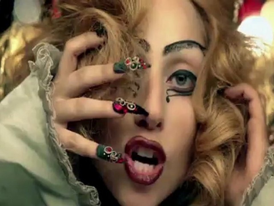 Rihanna VS Lady Gaga