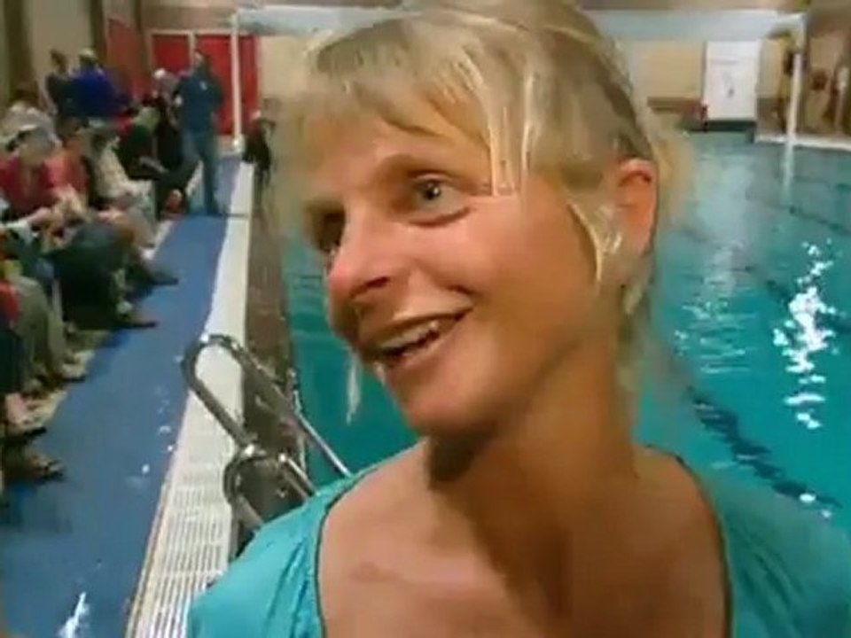 Sue Austin y su ballet bajo el agua en silla de ruedas | Euromaxx