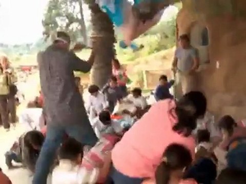 Construcción de casas reciclando basura en Guatemala (versión corta) | Ideas globales