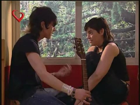Rebelde Way capitulo 175, Rocco y Vico enamorados