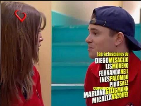 Rebelde Way 177, Manuel besa a Mia