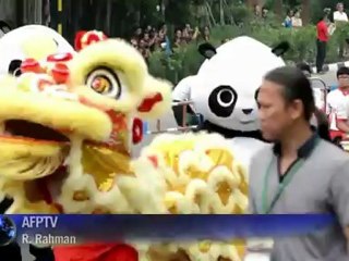 Singapore gives VIP welcome to Chinese pandas
