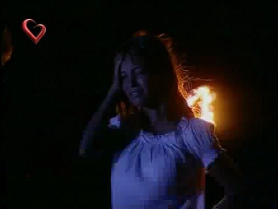 Rebelde Way, Manuel presiona a Mia