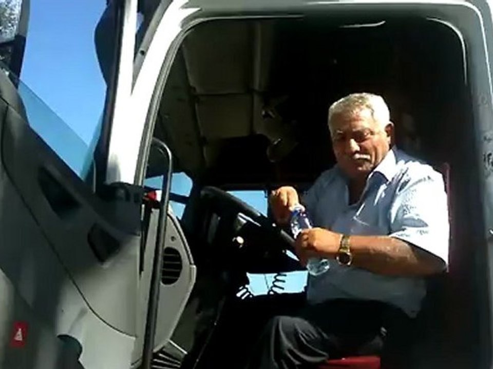 ŞAHİN BABA VE TIRI HAKVEYİSTE:)))
