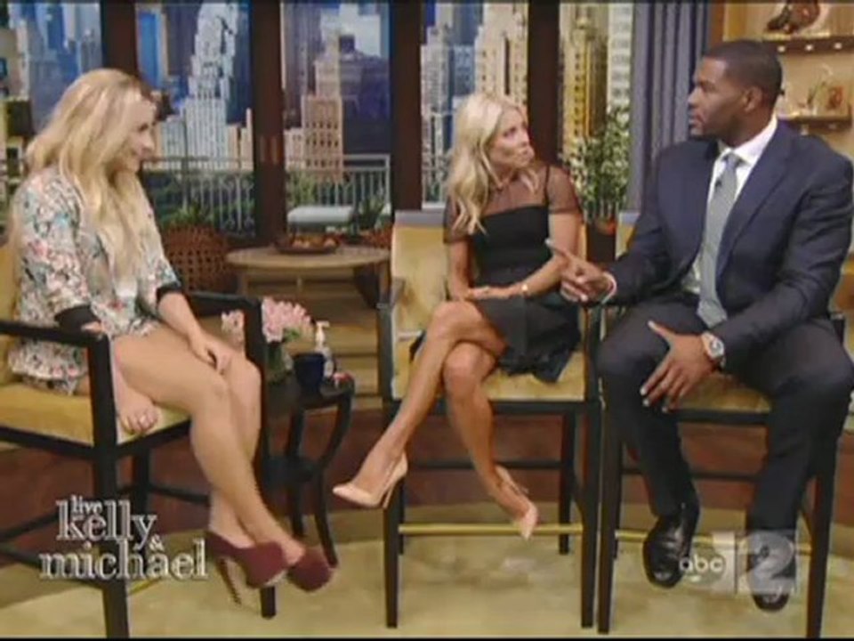 Kelly Ripa and Demi Lovato