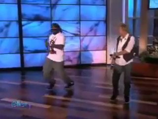 t-pain-microphone-on-ellen-degeneris