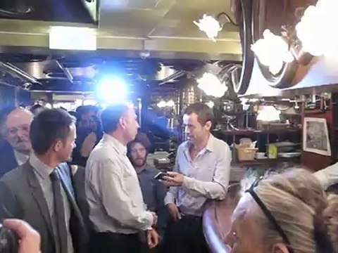 Pierre-Yves Bournazel recevait Jean-François Copé 06-09-2012 (ext.1-arrivée)