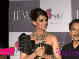 Sonali Bendre Loves Diamonds