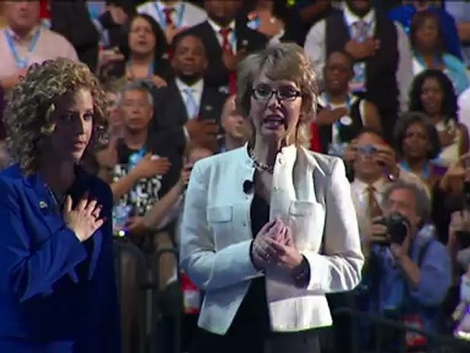 Former Rep. Giffords leads Pledge of Allegiance at DNC