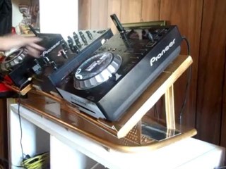 Nicola boi piooner cdj 350 live set house music 2012