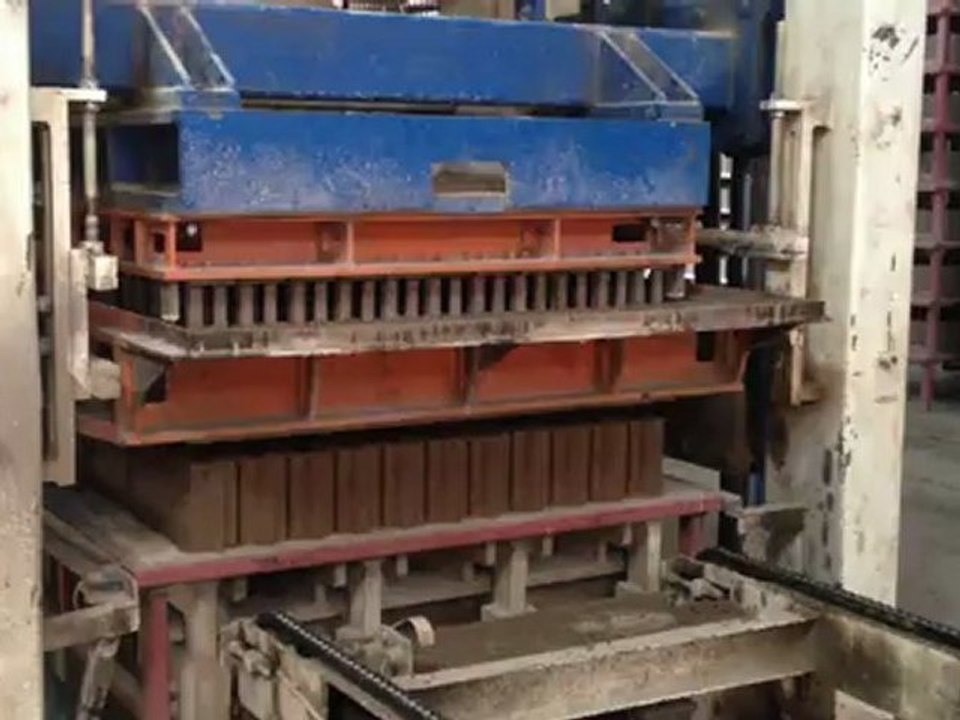 Tam Otomatik Bims ve Briket Makinesi - Full Automatic Concrete Block Making Machine