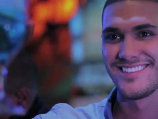 Riko El Monumental - Una Mirada (Video Oficial)