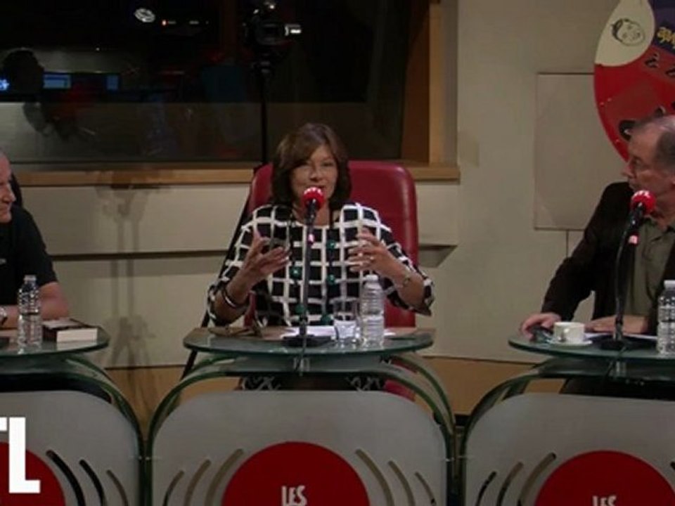 Suite de la vie de célibataires dans les Grosses Têtes en folie