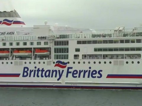 Brittany Ferries Pont Aven remontant le chenal de Portsmouth