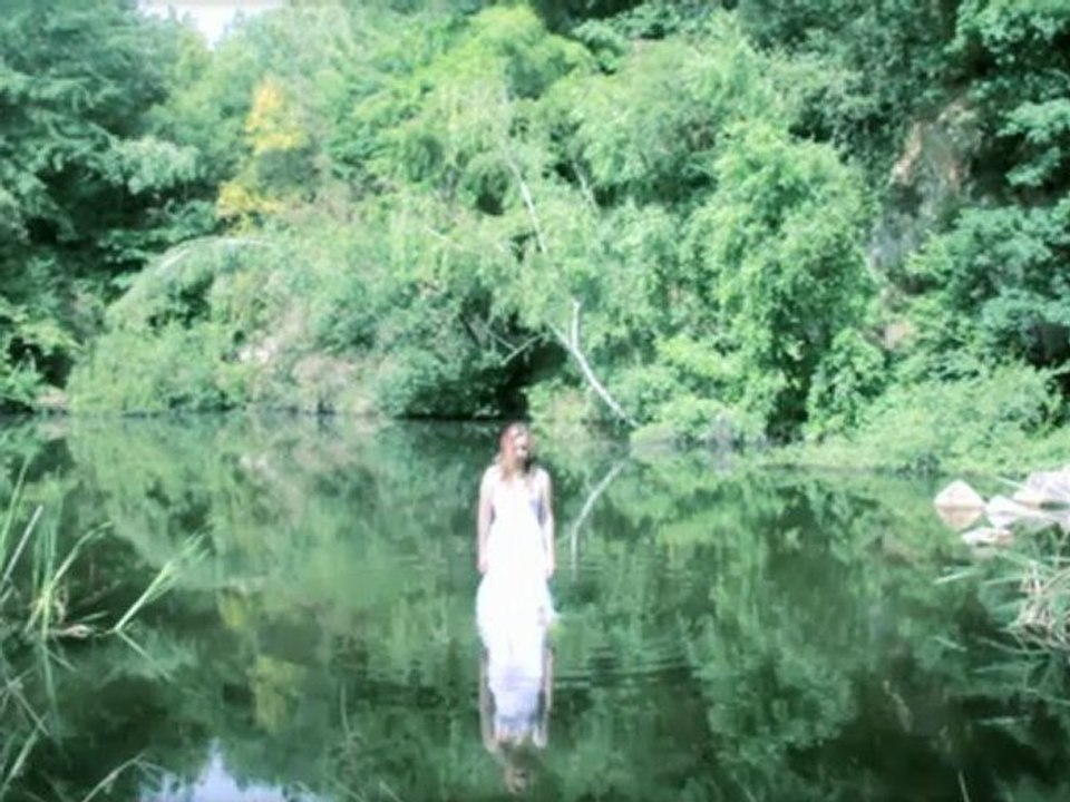 CLIP Radiohead - You and whose Army - Sara LSB  & Edie