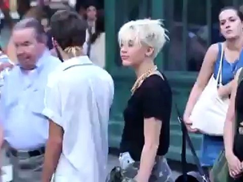 Miley Cyrus Puts Marriage Off for Music