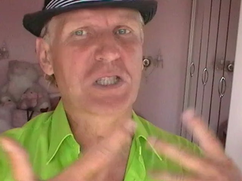 Анекдот про гламурную москвичку.