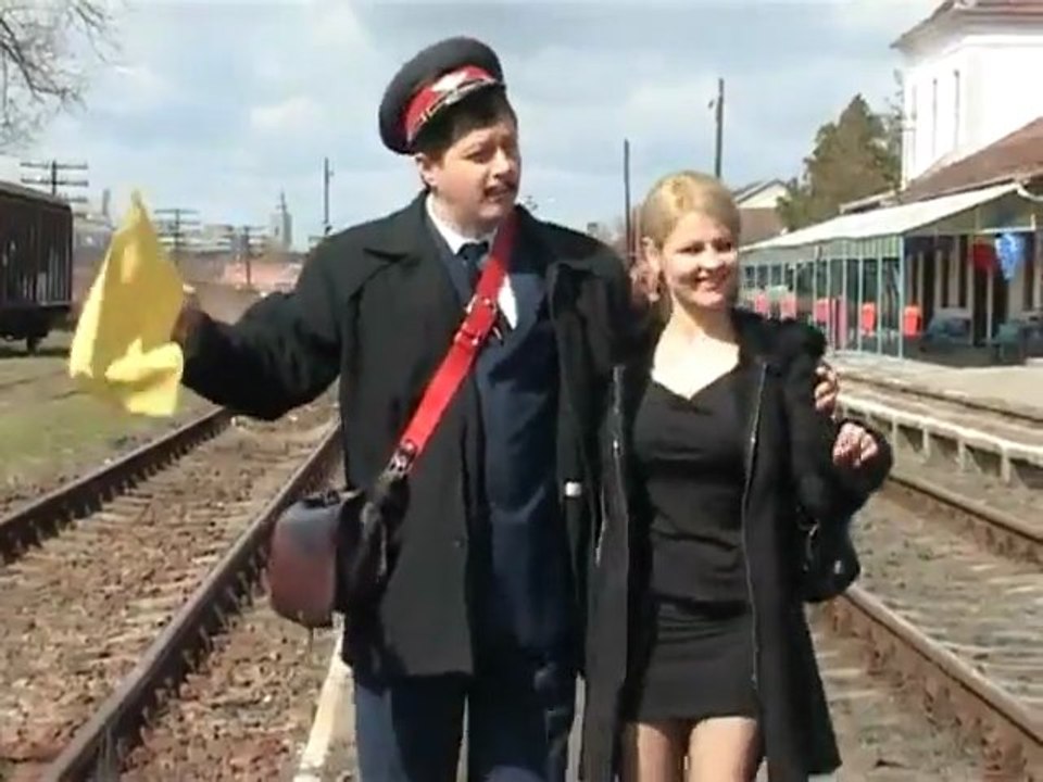 Varu Sandel feat Suzana-Eu merg cu nasul