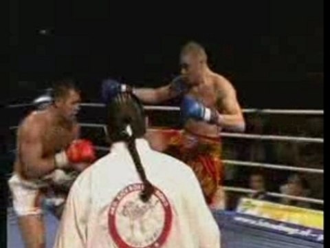 Muay Thai - Rob Kaman Vs Alexey Ignashov
