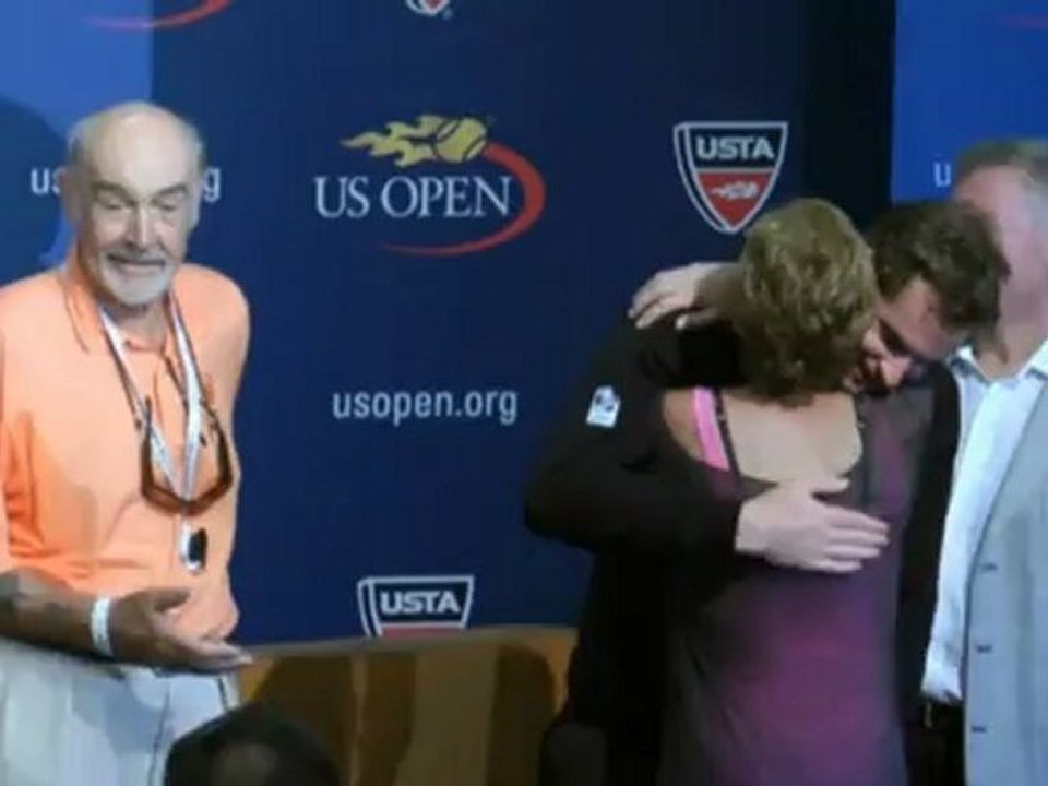 Sean Connery und Alex Ferguson stürmen Murrays PK