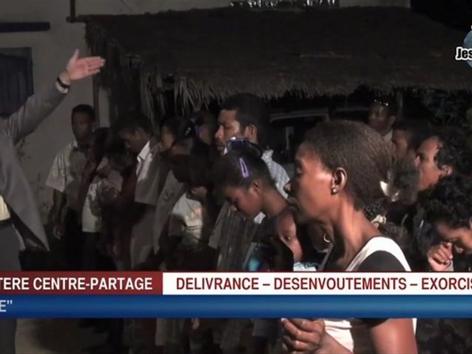 REUNION EVANGELISATION 1 sur 2 MADAGASCAR GUERISONS ET DELIVRANCES -Allan Rich
