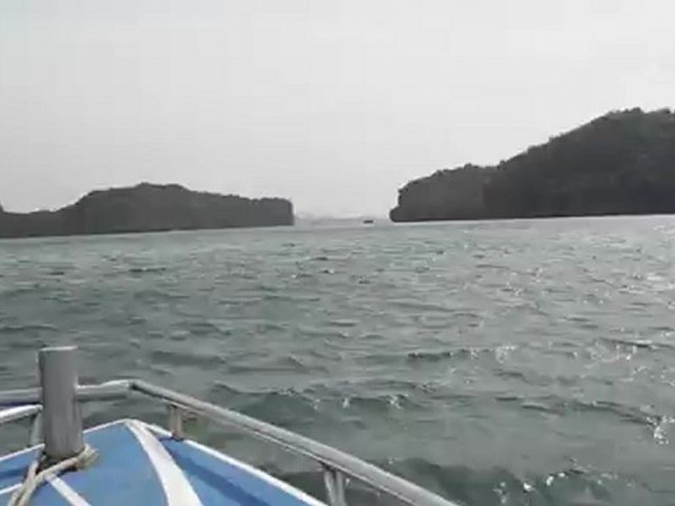 THAÏLANDE:Rodéo sur la mer.