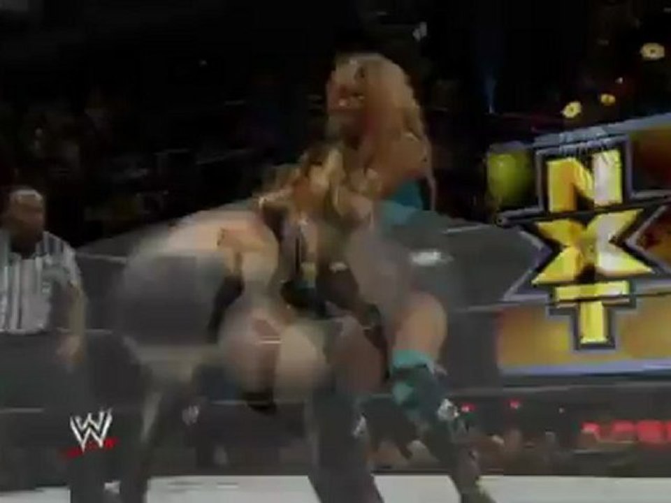 Paige Vs Raquel Diaz WWE NXT