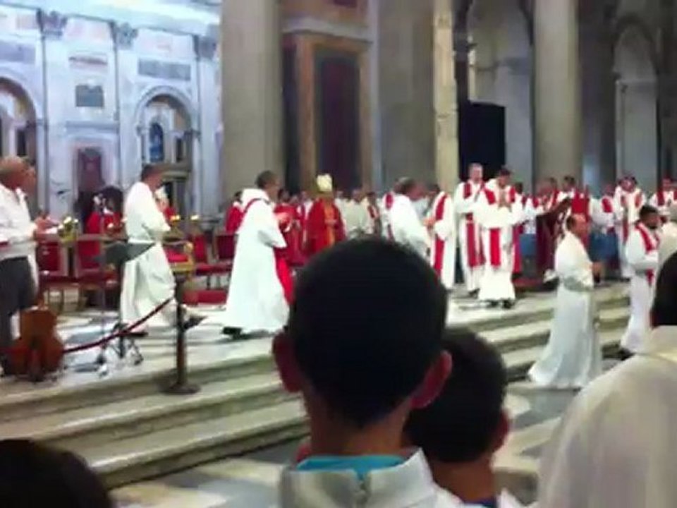 Procession de sortie à Saint Paul Hors les Murs.