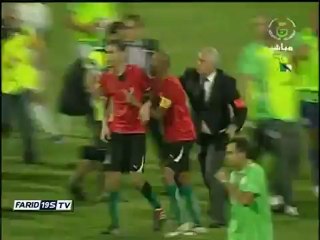 شجار بين اللاعبين في مباراة الجزائر و ليبيا بالمغرب