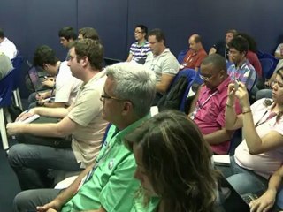 Seleção treina com festa, mas sob pressão