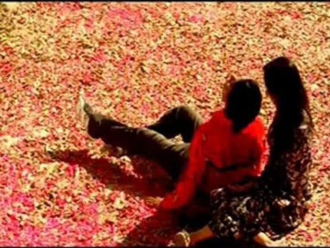 Dekha Jo Pehli Baar - A Virgin Love Story Films Song Khushiyon Ki Iss Mehfil Mein