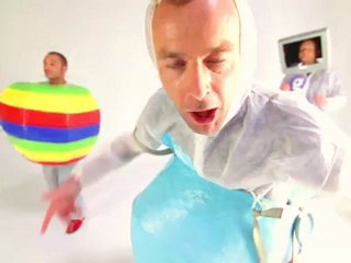 Success - Social Network Junkies (Official Vidéo)