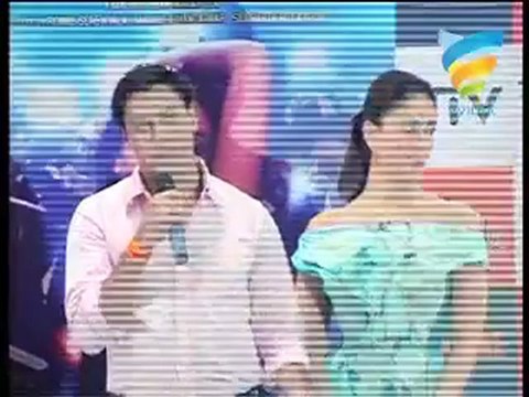 Kareena Kapoor launches Main Heroine Hoon Song