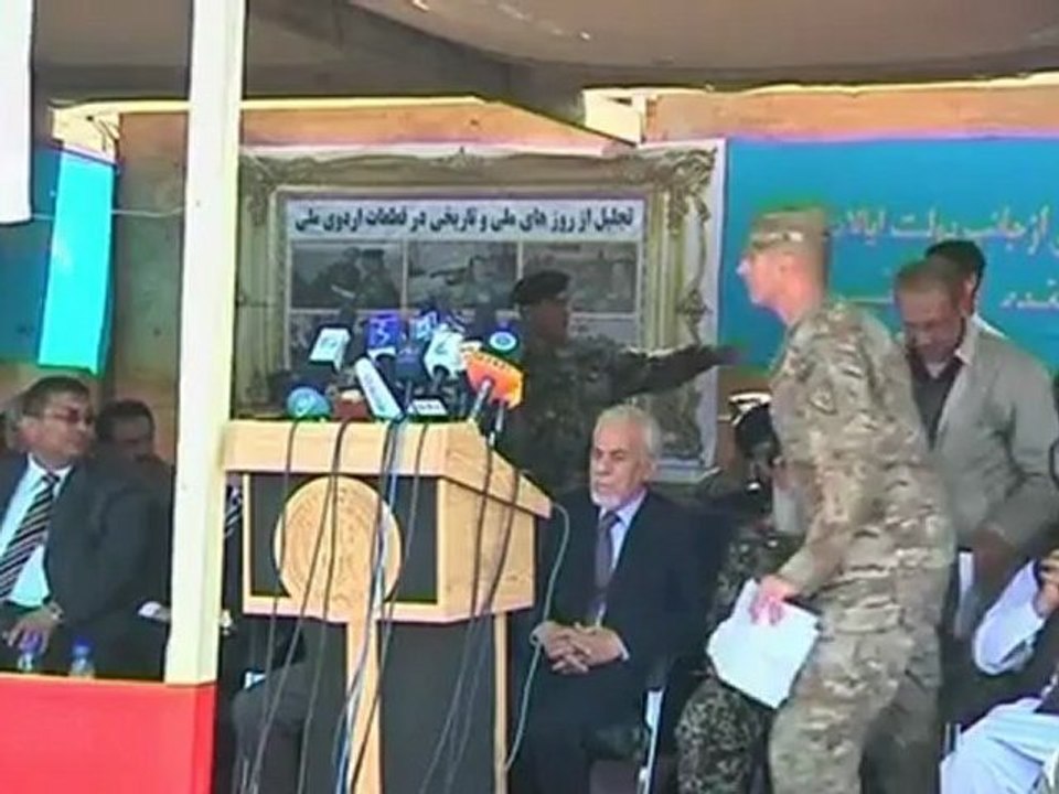 U.S. hands Bagram prison to Afghans