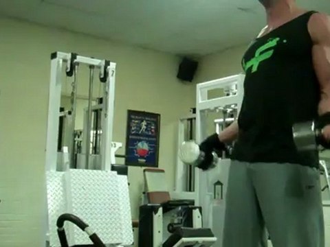 Laura London: Angled Out Bicep Curls on Konkura Sport and Fitness