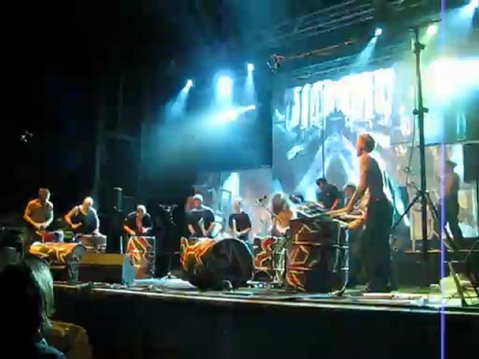 Les Tambours du Bronx