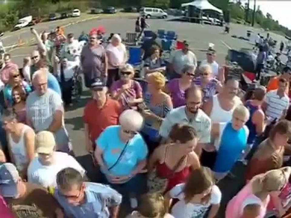 Insolite : découvrez le plus gros cheeseburger du monde (vidéo)