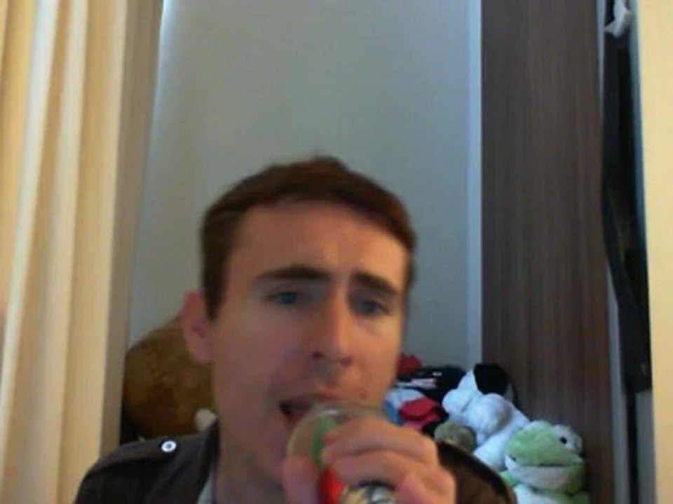 Wiwi égratigne "don't wanna fall in love" de Jane Child