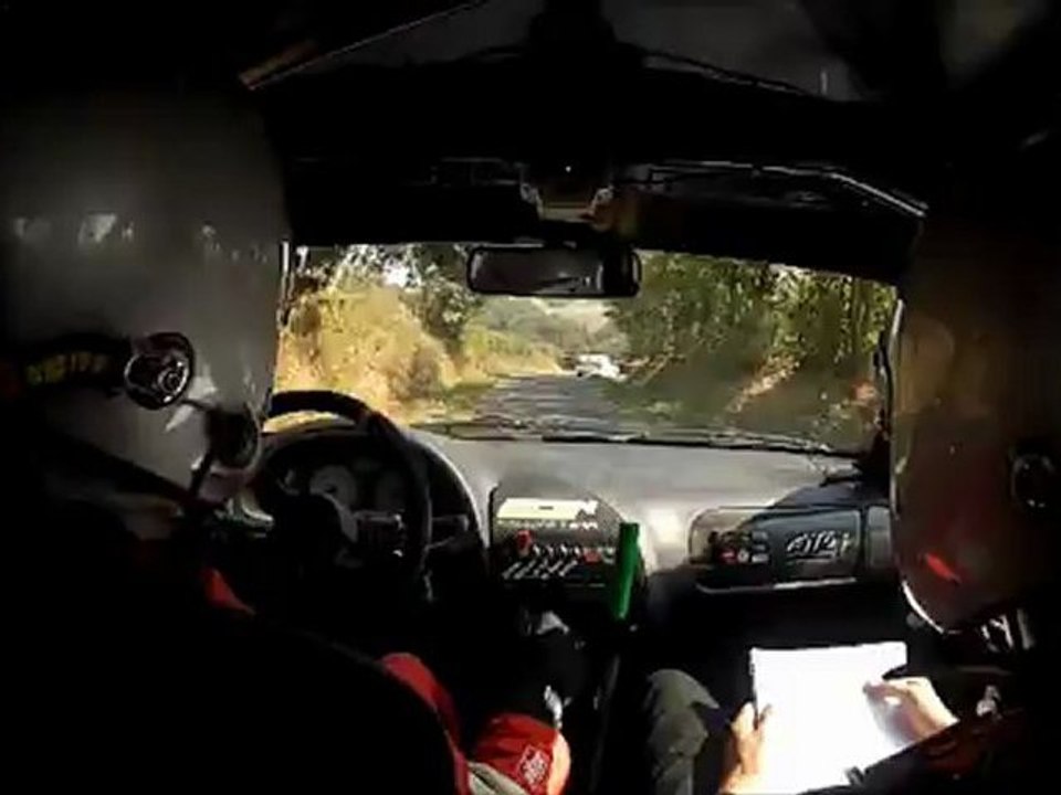 Rallye des 100 vallées 2012 ES3 - crevaison - Sirmain-Gaffard