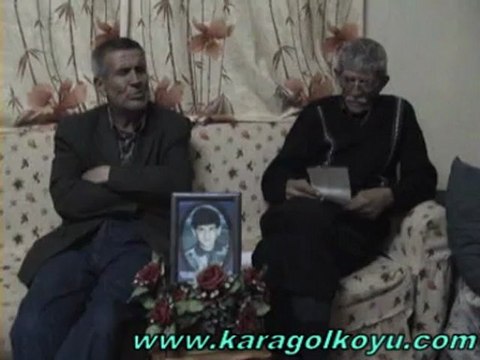 karagolkoyu.info-Fiket Cengiz.Araba palakalarıı sayıyor-Yapım Ömer TURAL