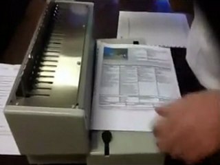 Perforelieuse GBC CombBind C150Pro