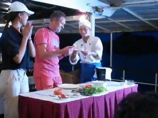 Hang Do Cooking class on the Emeraude Classic Cruises
