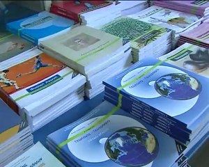 Αγιασμός στην Εκκλησιαστική σχολή