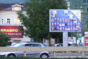 Bosna'da her 100 seçmenden biri aday