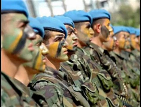 AhirZamaN YaSiN-Bayrağımız Göklerde / WwW.SeSLiaNGaRa.CoM