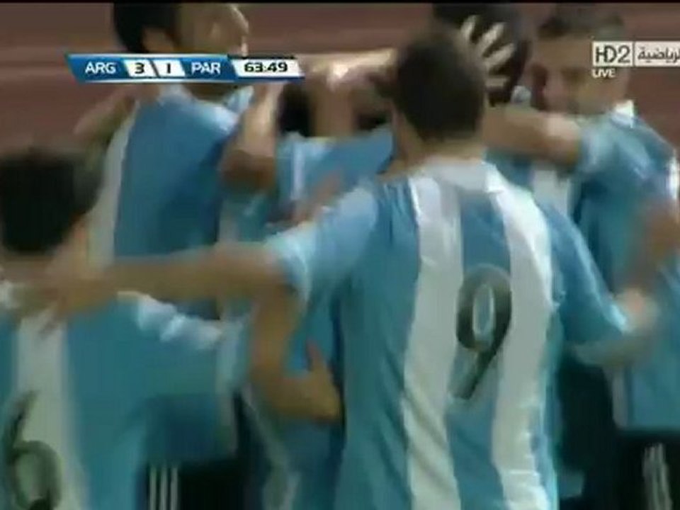 Argentine 3 - 1 Paraguay >> Leo Messi