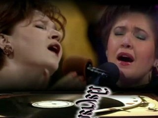 Ayşe Taş  ♪♪♪  Sondü Yadımda Akisler Gibi Aşkın Seheri